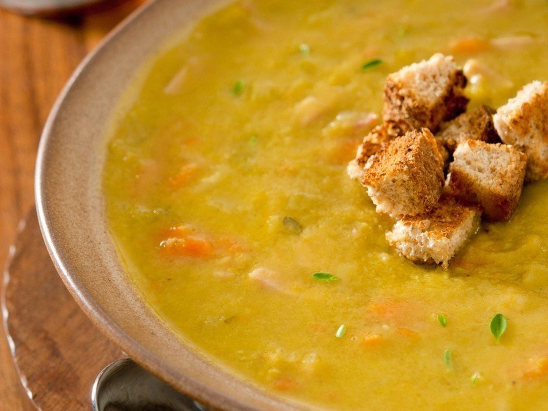 Гороховый суп с копченостями пюре